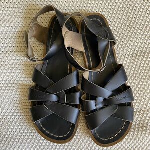 Salt Water Original Women’s Sandals- Black, size 6